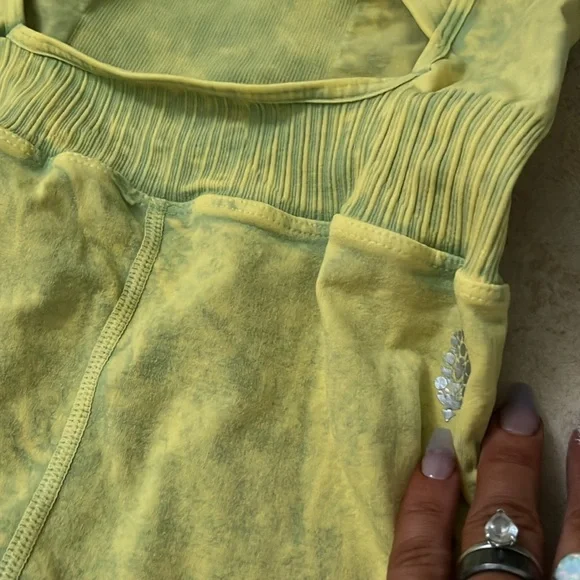 Free people Rare good karma pineapple mineral wash onesie xs/s - Picture 3 of 3